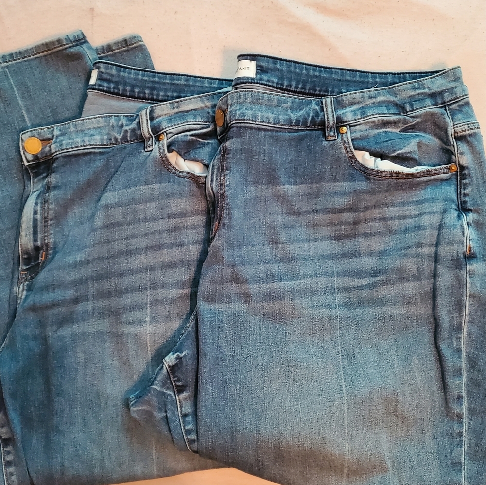 2 pairs of jeans